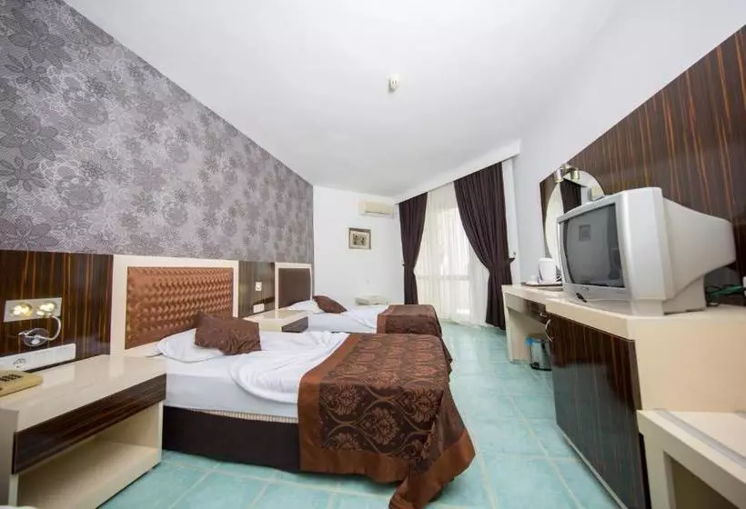 First Class Hotel   All Inclusive