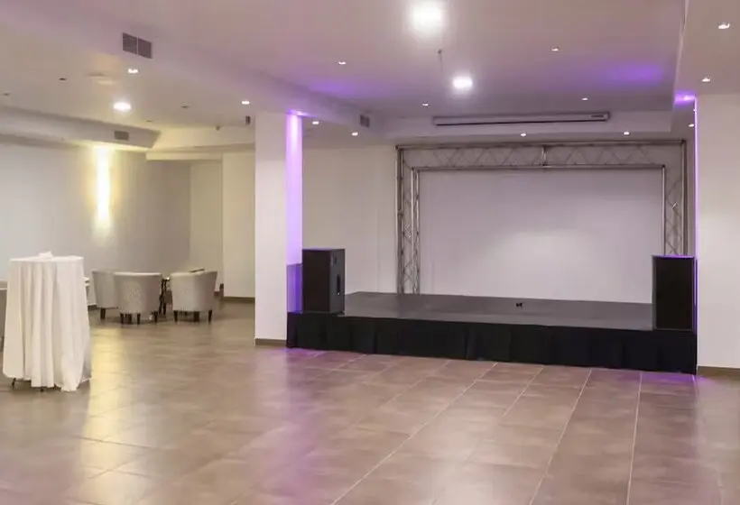 ホテル Granada Palace, Affiliated by Meliá