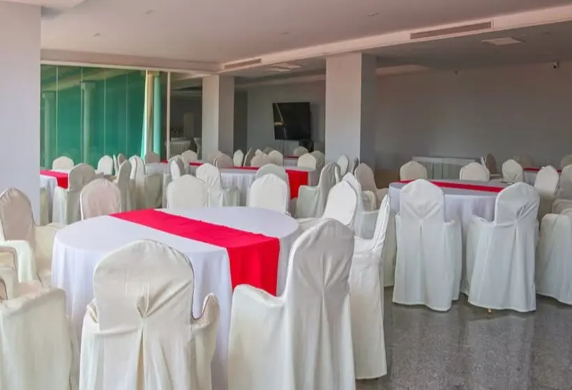 ホテル Granada Palace, Affiliated by Meliá
