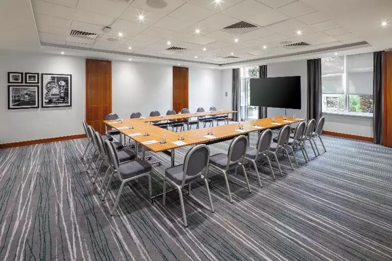 Отель Holiday Inn Gloucester Cheltenham, An Ihg