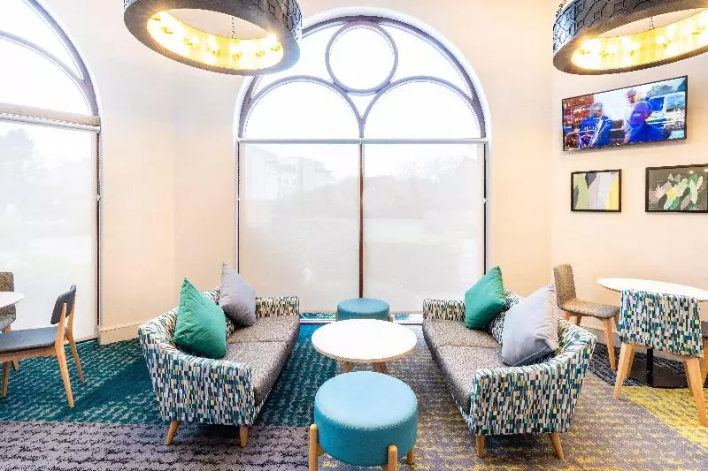 Отель Holiday Inn Gloucester Cheltenham, An Ihg