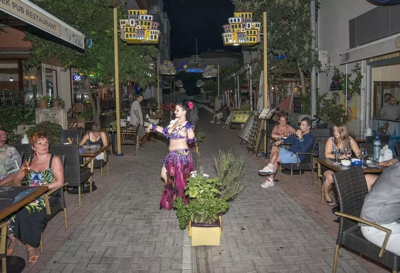 ホテル Kleopatra Bebek