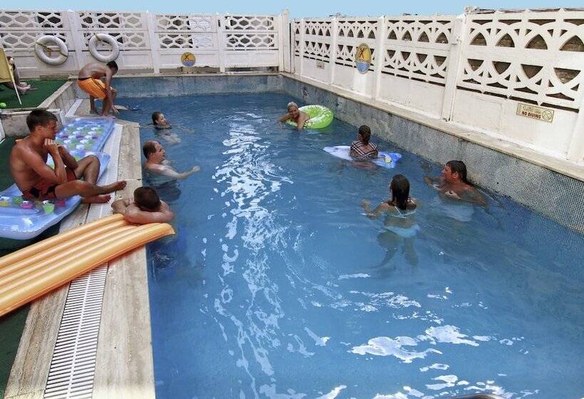 فندق Kleopatra Bebek