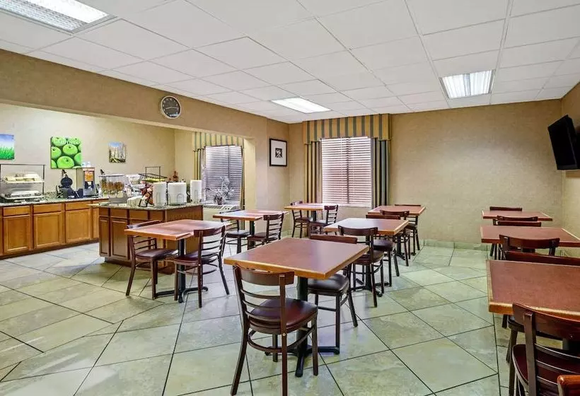 هتل La Quinta Inn By Wyndham Columbia Se / Fort Jackson