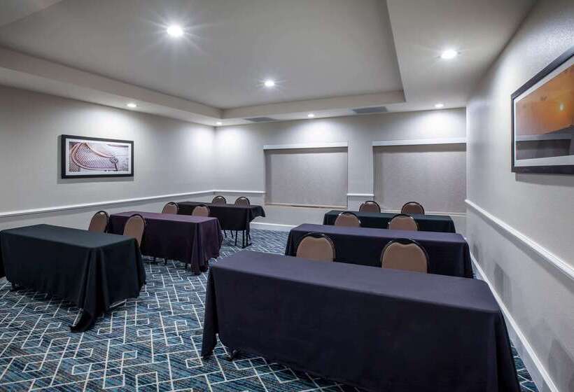 호텔 La Quinta By Wyndham Lubbock North