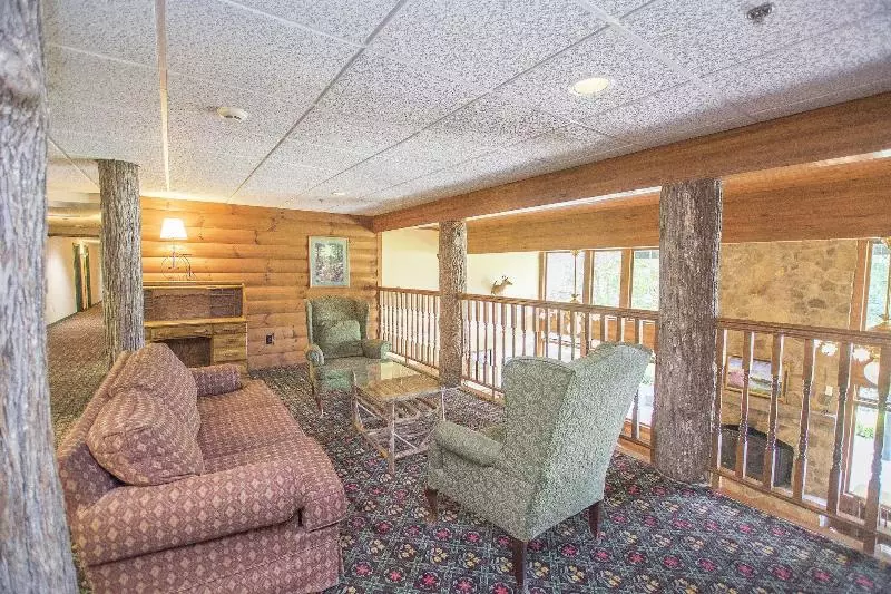 Отель Lake Chatuge Lodge