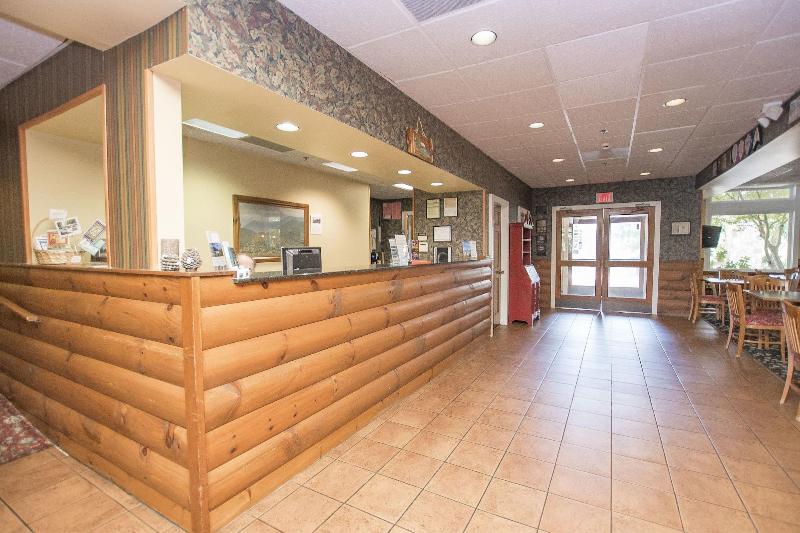 בית מלון כפרי Lake Chatuge Lodge