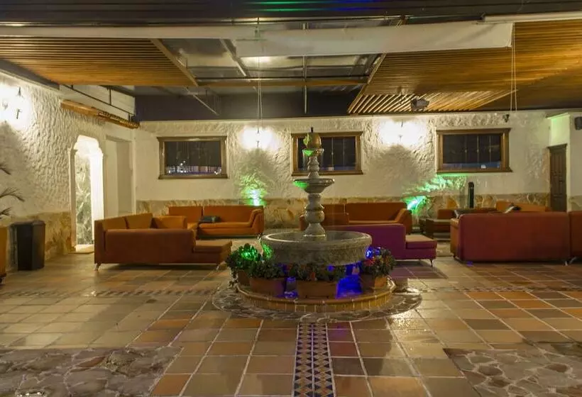 Отель Leon Dorado