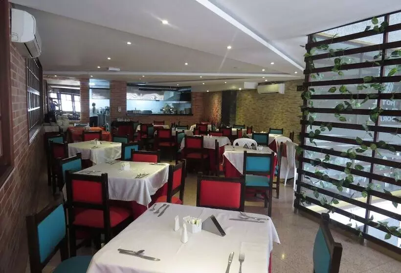 Отель Leon Dorado