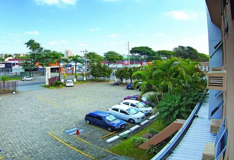 בית מלון כפרי Lira