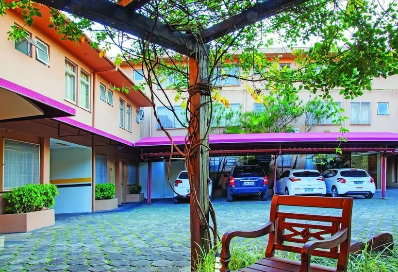 בית מלון כפרי Lira