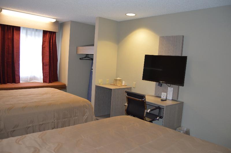 酒店 Quality Inn & Suites Grove Cityoutlet Mall