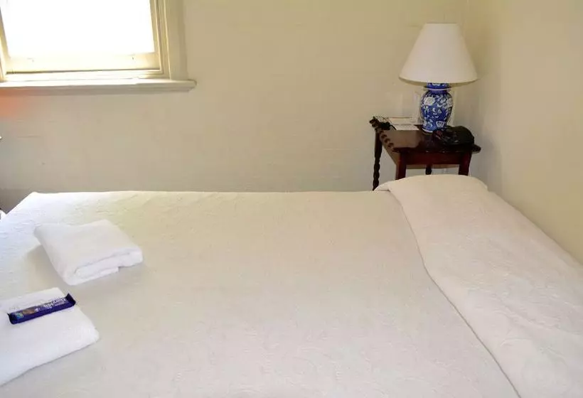 Отель Richmond Hill