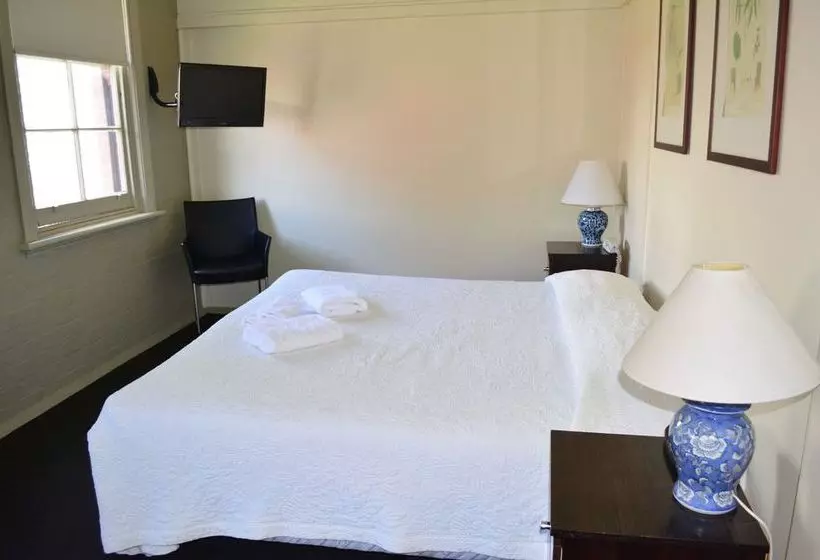 Отель Richmond Hill