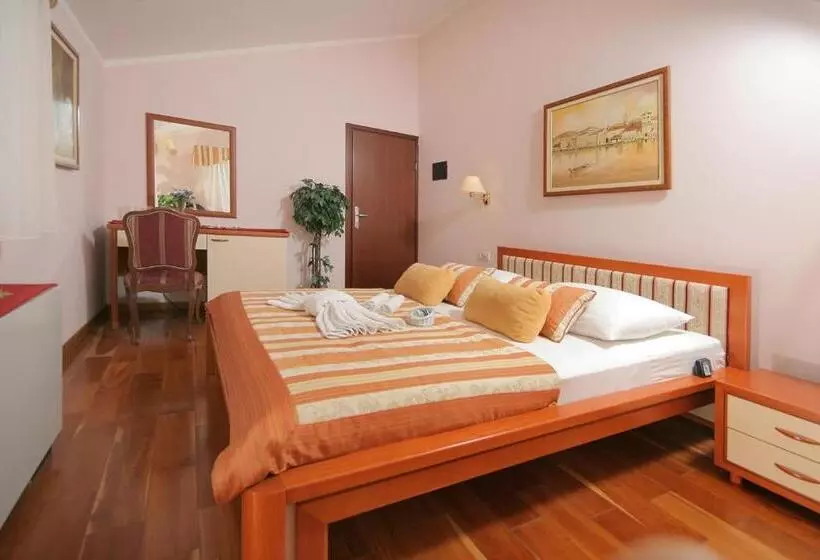 בית מלון כפרי Trogir