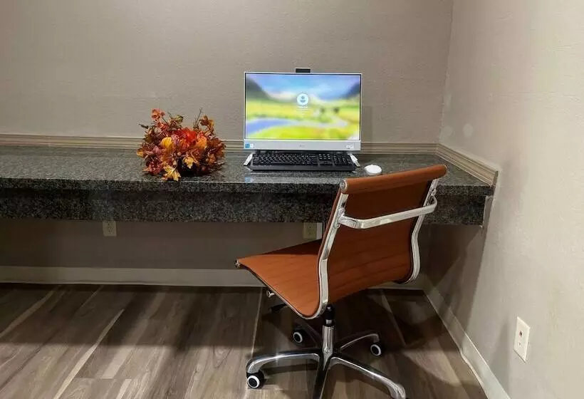 فندق Wingate By Wyndham College Station Tx