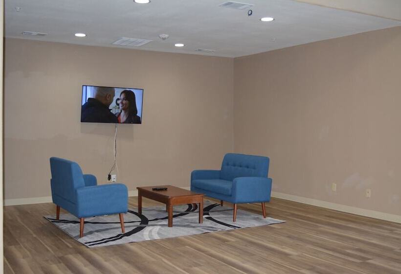 ホテル Wingate By Wyndham College Station Tx