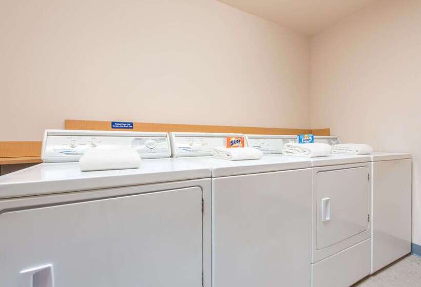 Microtel Inn & Suites By Wyndham Altus