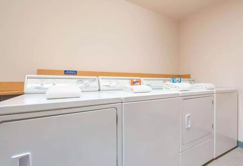 Microtel Inn & Suites By Wyndham Altus