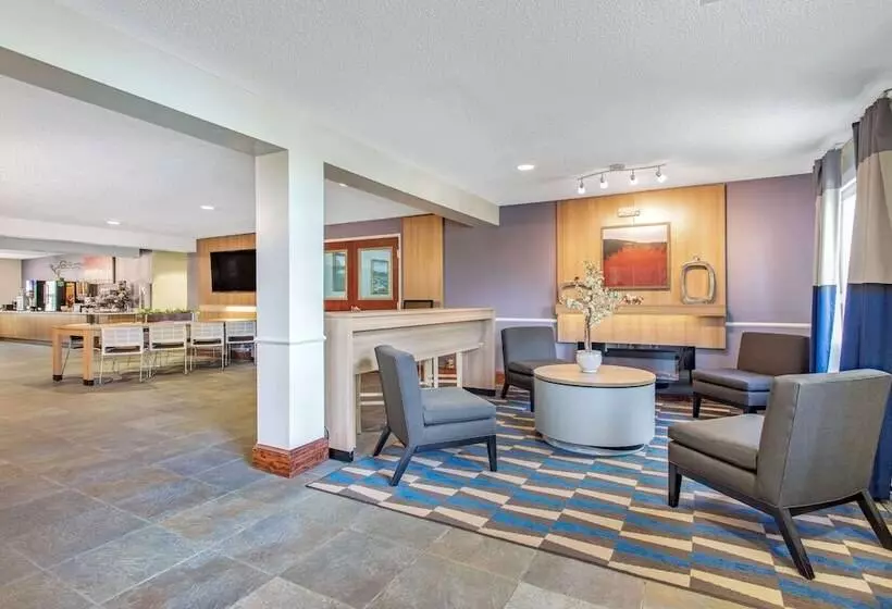 Microtel Inn & Suites By Wyndham Lillington/campbell University