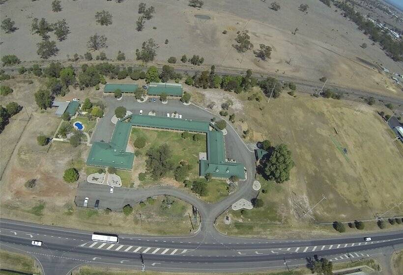 Overlander Homestead Motel