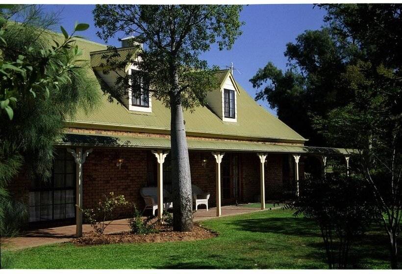 Overlander Homestead Motel