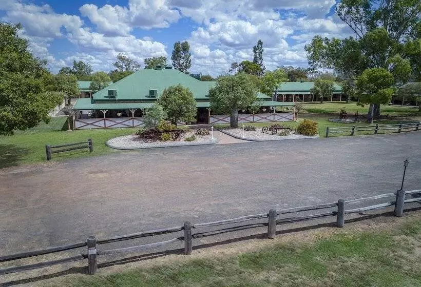 Overlander Homestead Motel