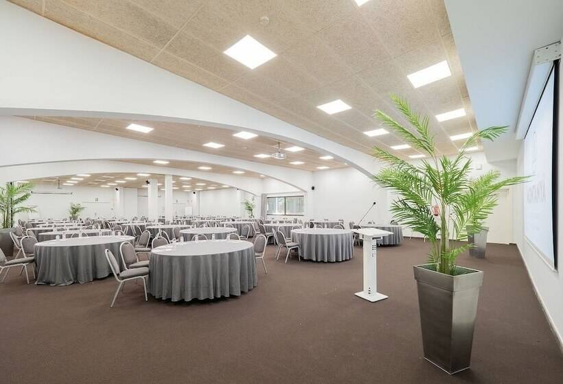 渡假胜地 Montanyà