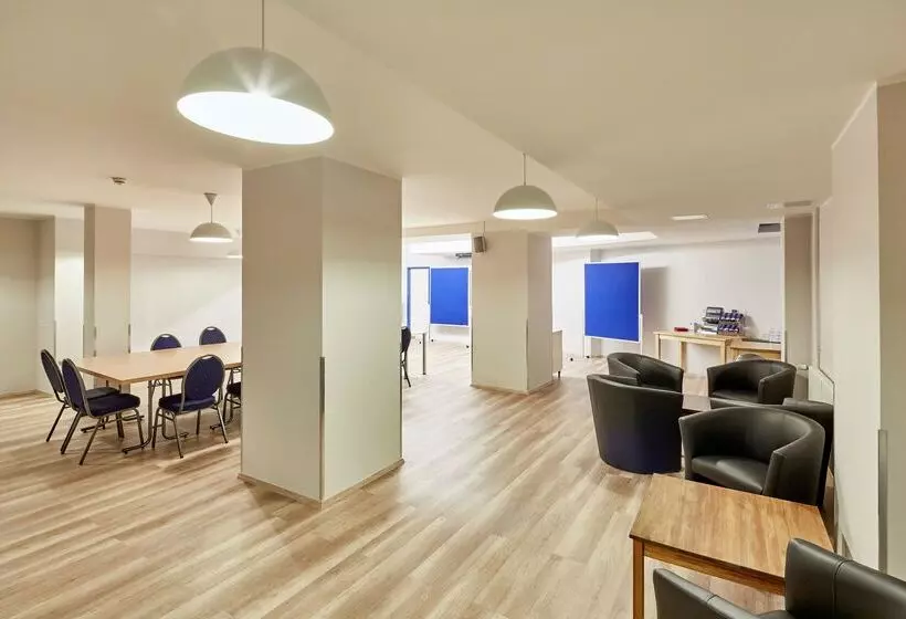 旅馆 a&o Hamburg Hauptbahnhof