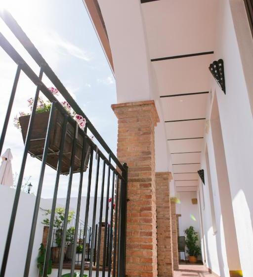 تختخواب و صبحانه Almudawar