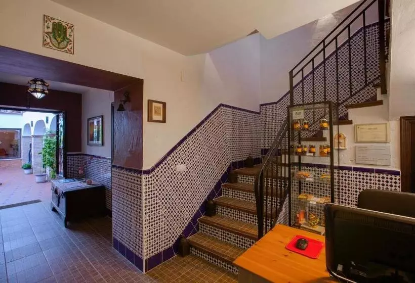 住宿加早餐 Almudawar