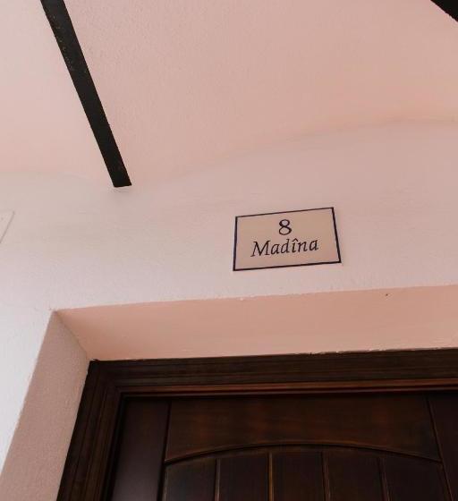 تختخواب و صبحانه Almudawar