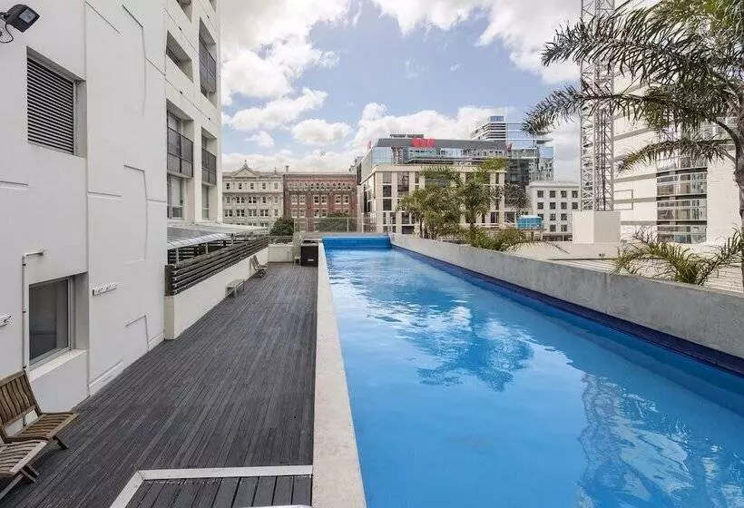 酒店 Auckland Harbour Suites