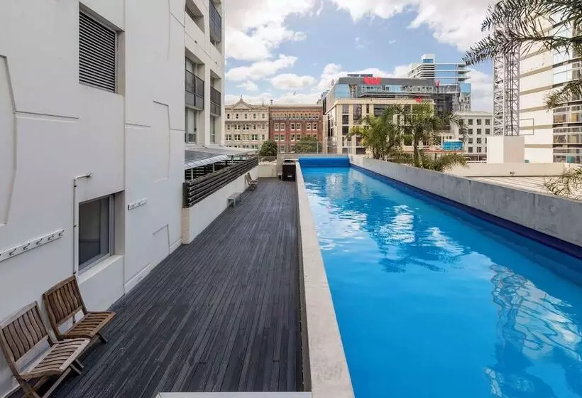 酒店 Auckland Harbour Suites