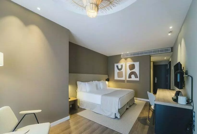 هتل Barcelo Oviedo Cervantes