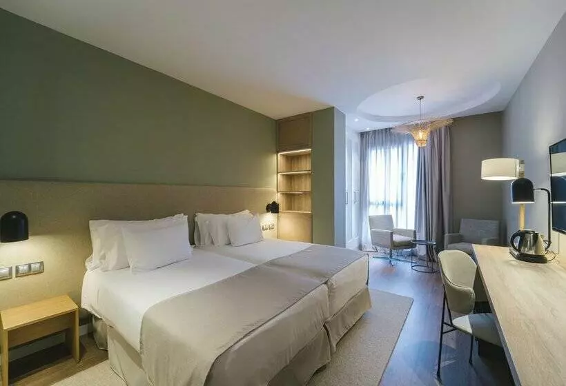 هتل Barcelo Oviedo Cervantes