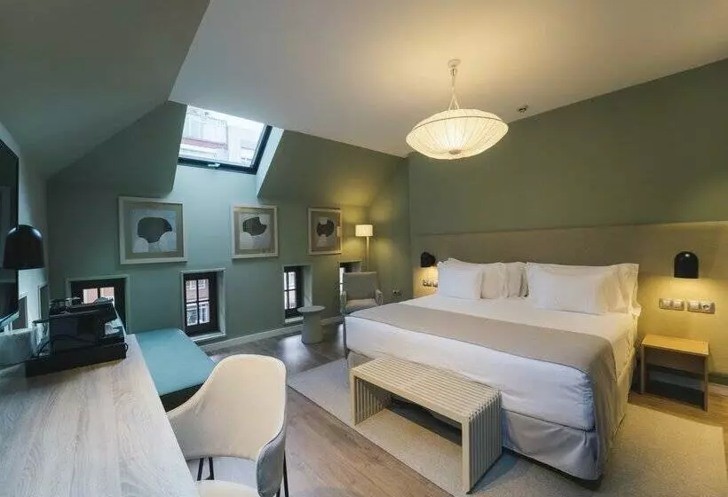 هتل Barcelo Oviedo Cervantes