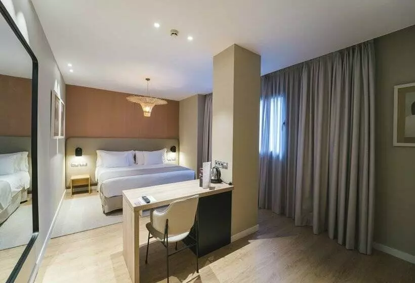 هتل Barcelo Oviedo Cervantes