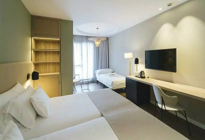 هتل Barcelo Oviedo Cervantes