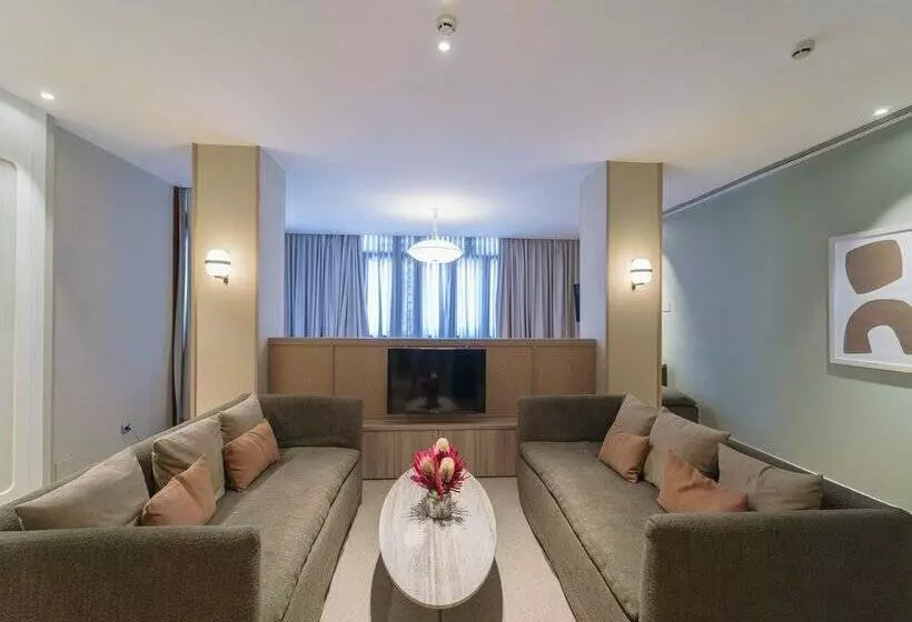 هتل Barcelo Oviedo Cervantes