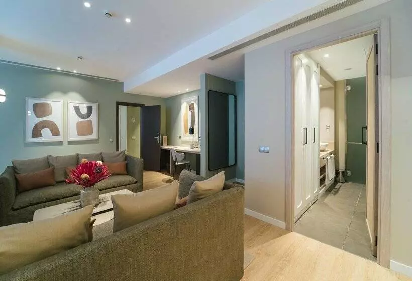 هتل Barcelo Oviedo Cervantes