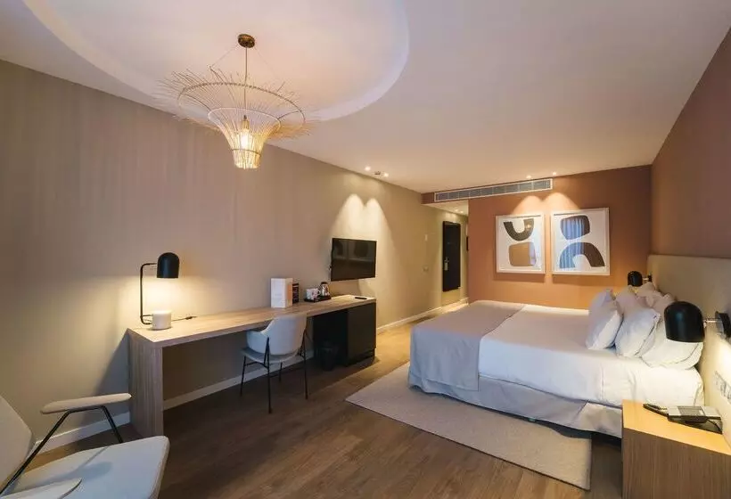 هتل Barcelo Oviedo Cervantes