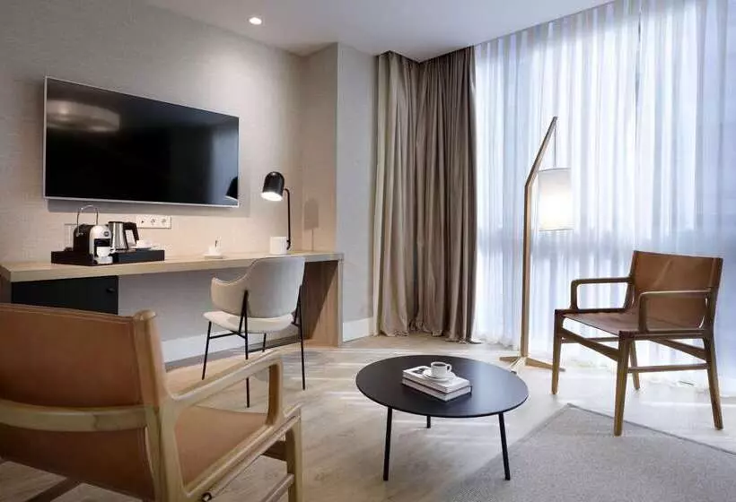 هتل Barcelo Oviedo Cervantes