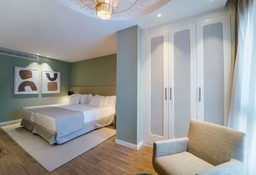 هتل Barcelo Oviedo Cervantes