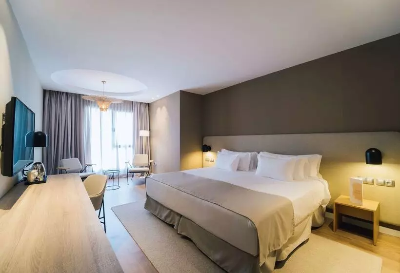 هتل Barcelo Oviedo Cervantes