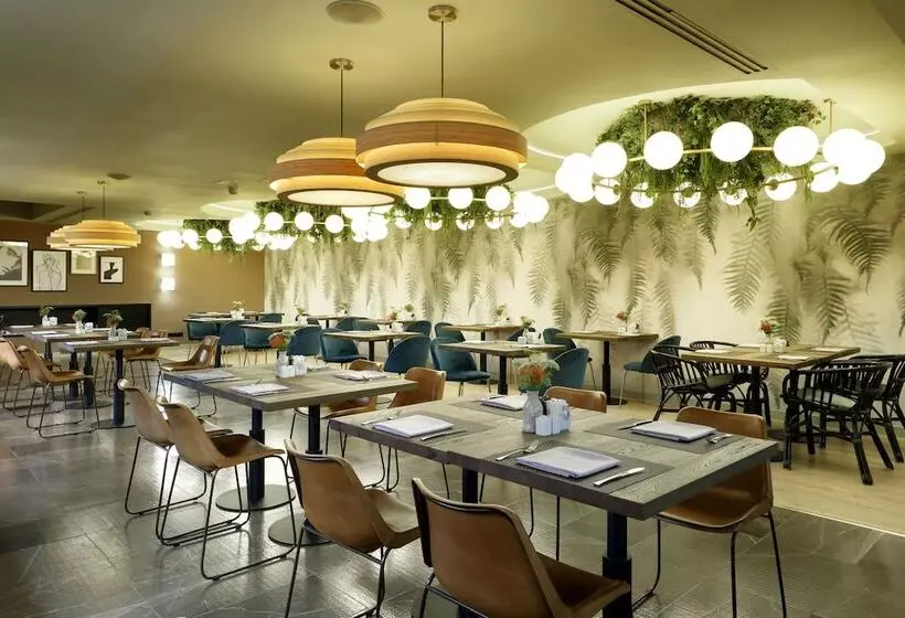 هتل Barcelo Oviedo Cervantes