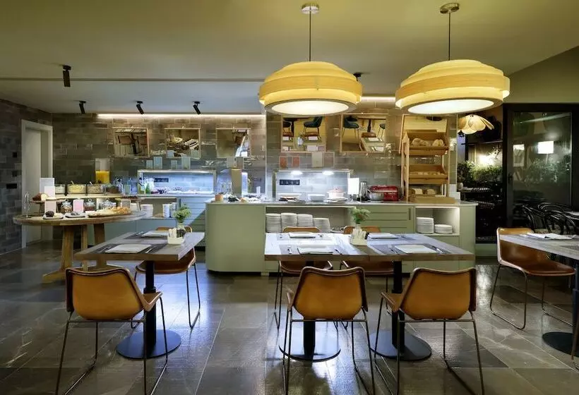 هتل Barcelo Oviedo Cervantes