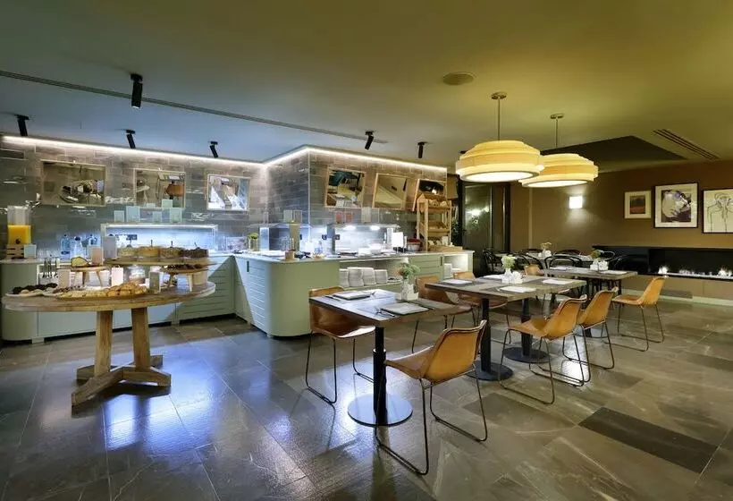 هتل Barcelo Oviedo Cervantes