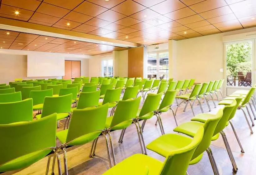 בית מלון כפרי Kyriad Tours   Joué Lès Tours