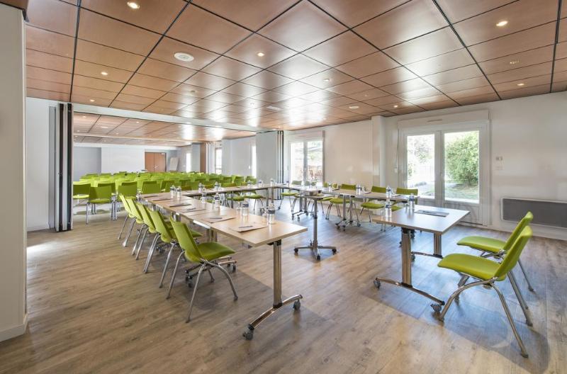 ホテル Kyriad Tours Joué Lès Tours